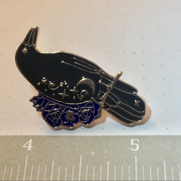 Floral Raven blue & black enamel & metal bird pin - Picture 4 of 7